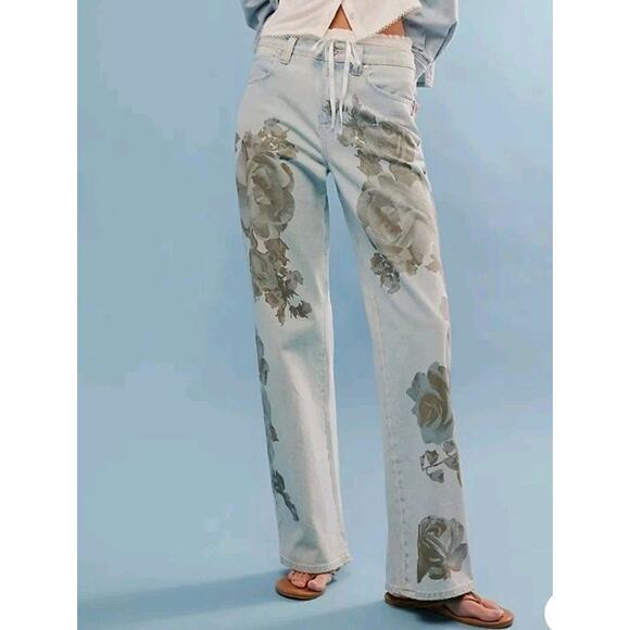 We The Free Tinsley Baggy High-Rise Printed Jeans Sz 26 - Picture 2 of 9